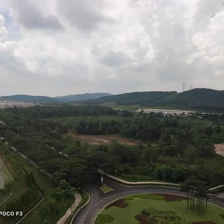 Bs828- Klia- Wifi- Netflix- Parking-New- Bell Suites- Sepang, 5068 Exterior photo