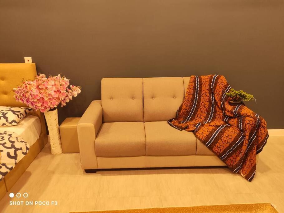 Bs828- Klia- Wifi- Netflix- Parking-new- Bell Suites- Sepang, 5068 Apartment
